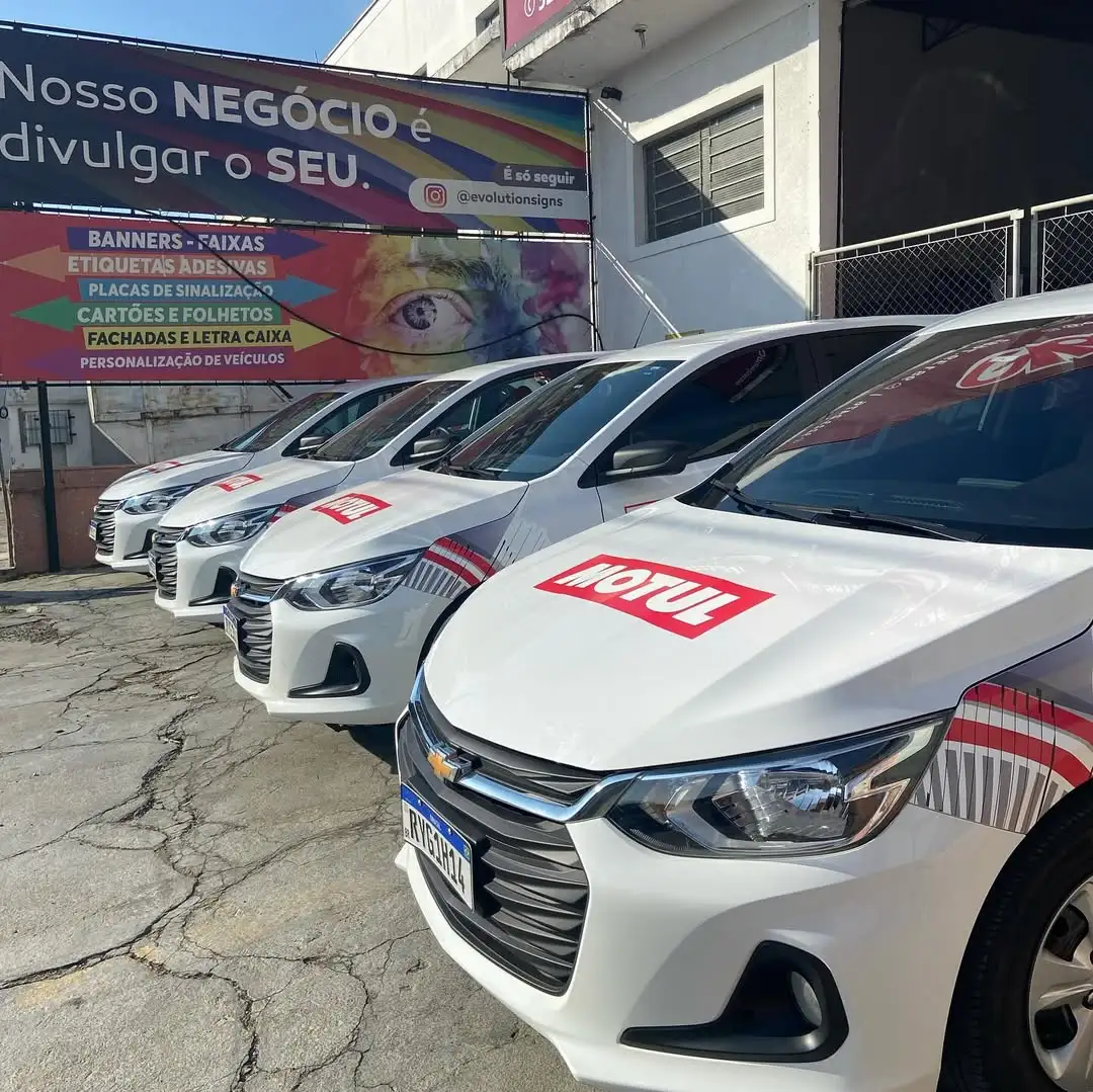 Personalizacao-de-veiculo-Equipe-especializada-Arte_-execucao-e-acabamento-de-qualidade-Materiais-de.webp